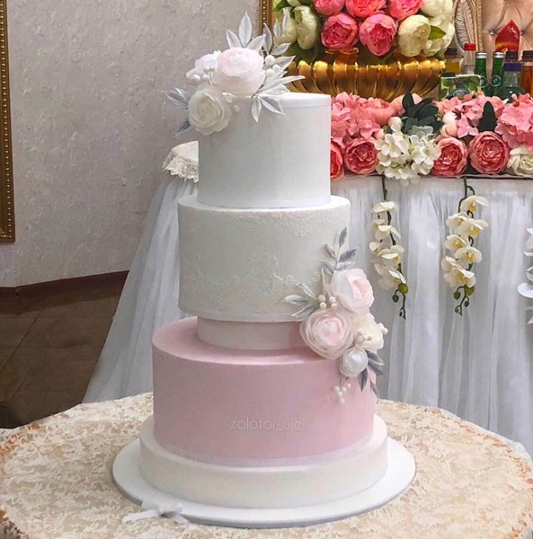 Свадебный торт
