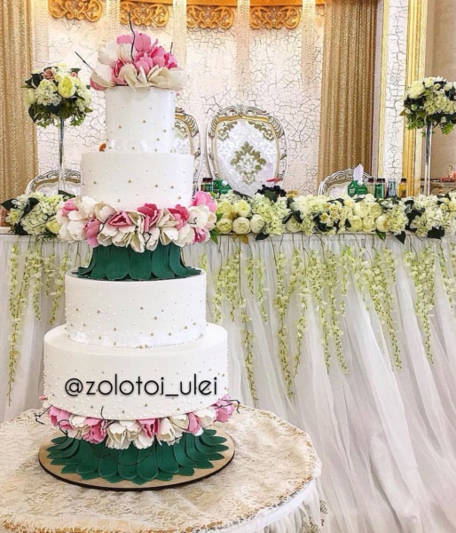Свадебный торт