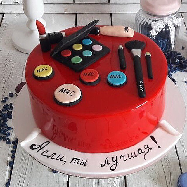 Торты в Махачкале «Для нее» и «Для него»