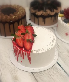 Торт "Клубничка"