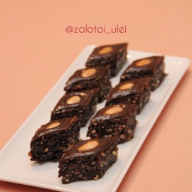 Шоколадно-миндальная пахлава